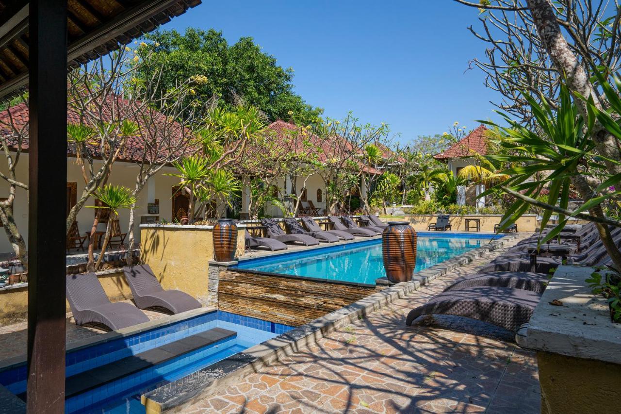 The Tanis Beach Resort Nusa Lembongan Exterior photo