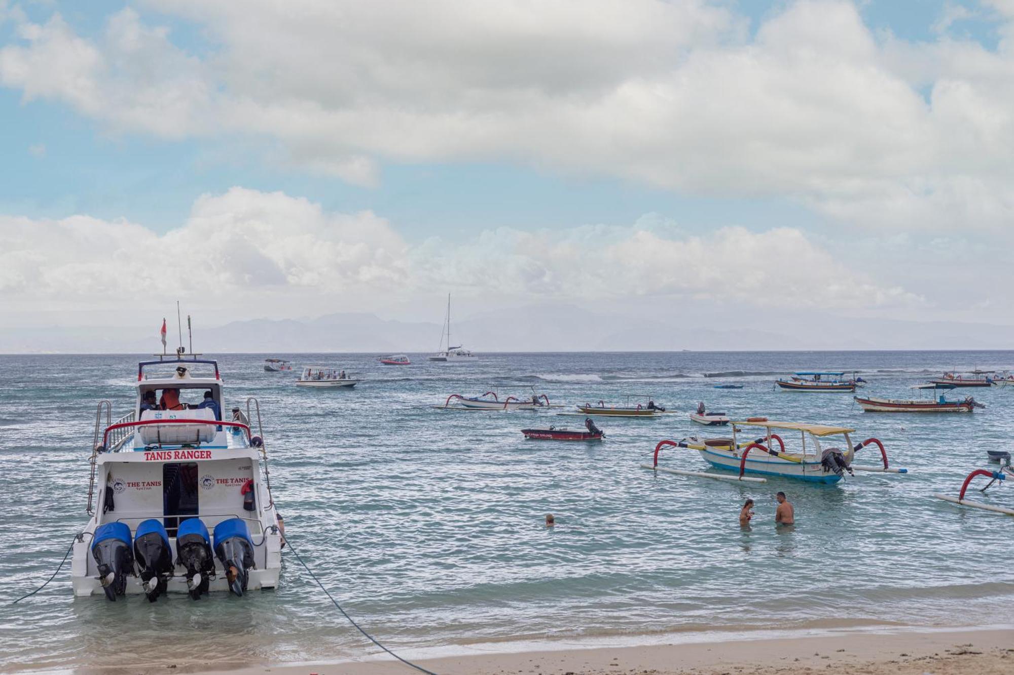 The Tanis Beach Resort Nusa Lembongan Exterior photo