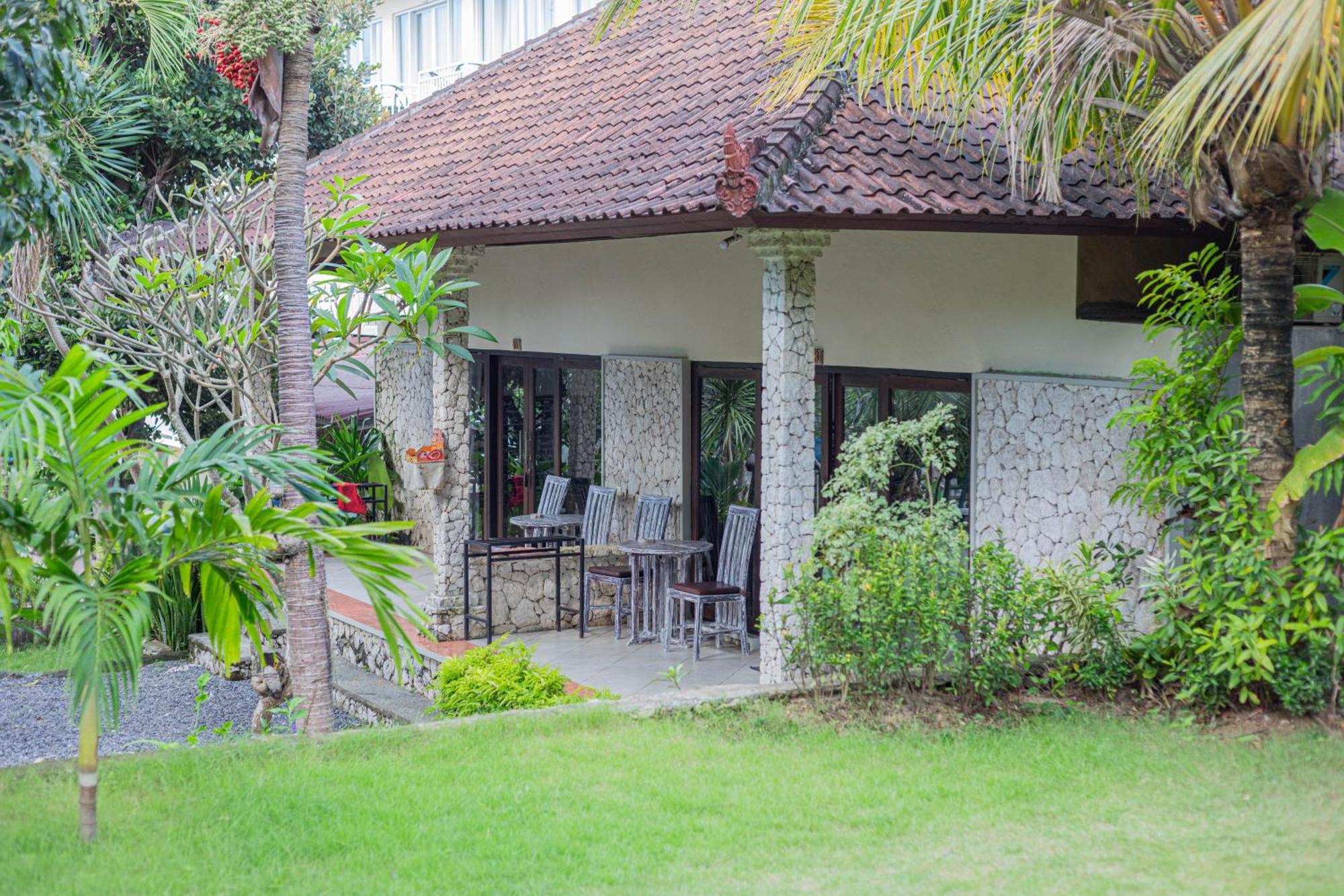 The Tanis Beach Resort Nusa Lembongan Exterior photo