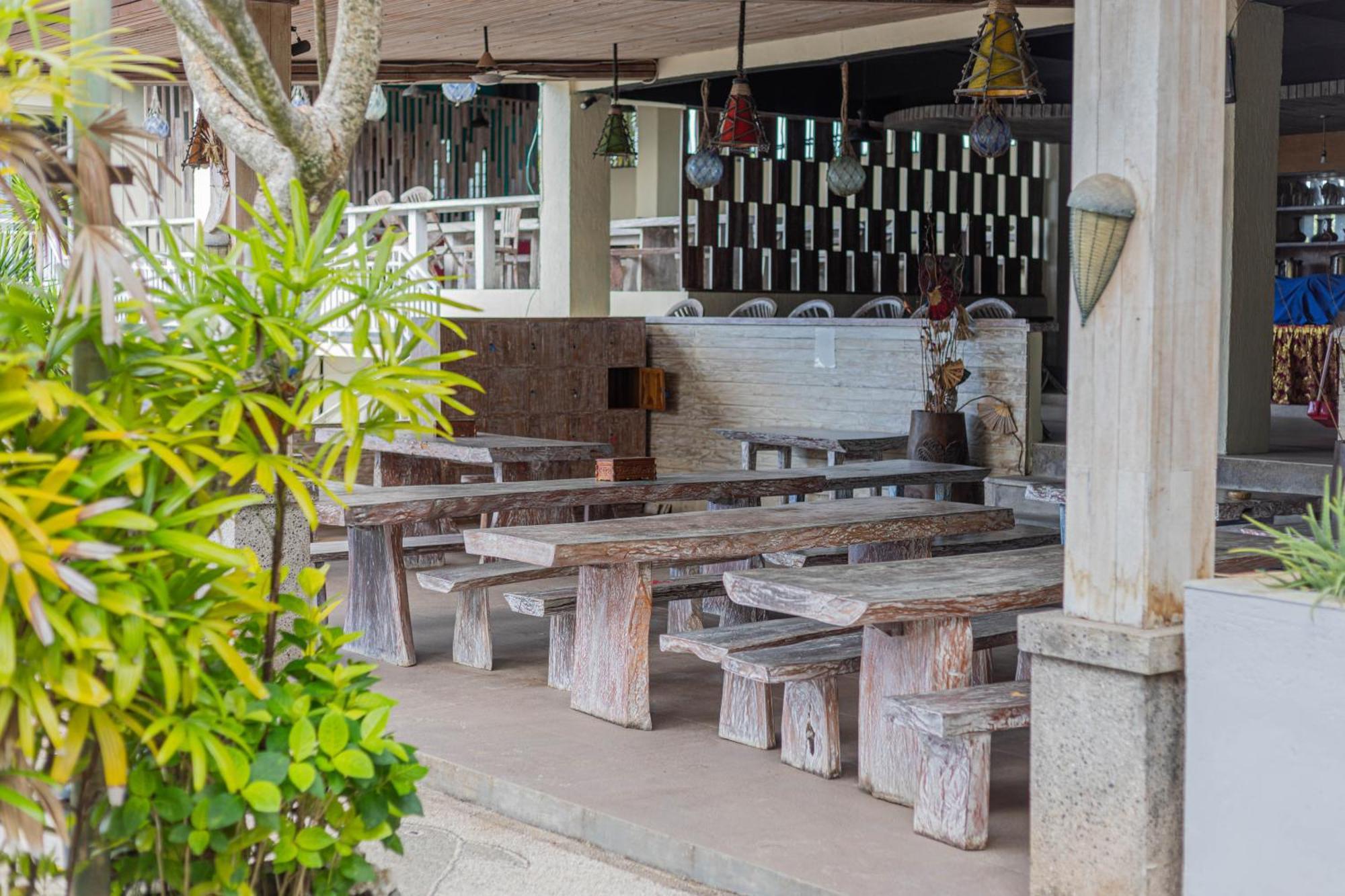The Tanis Beach Resort Nusa Lembongan Exterior photo