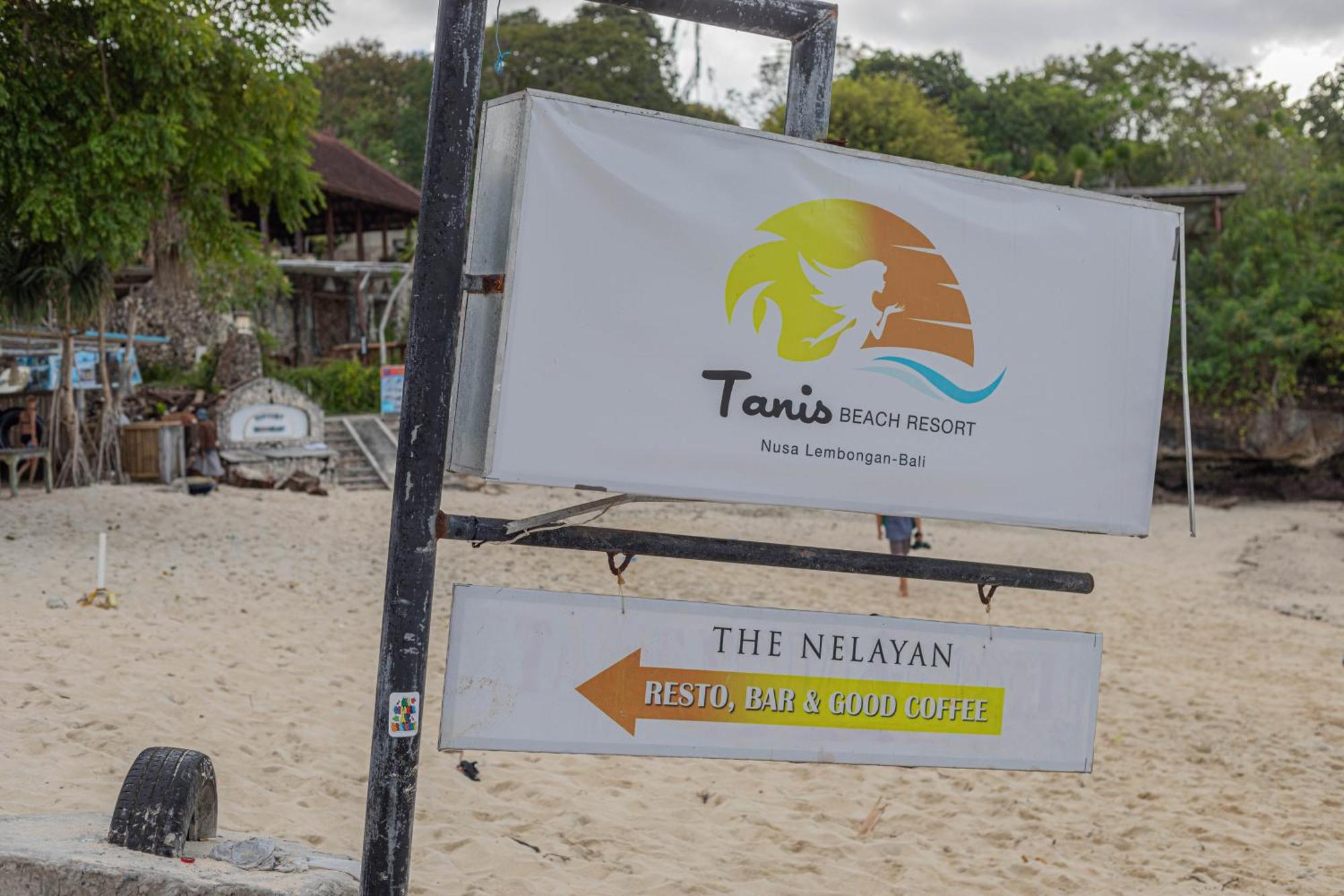 The Tanis Beach Resort Nusa Lembongan Exterior photo