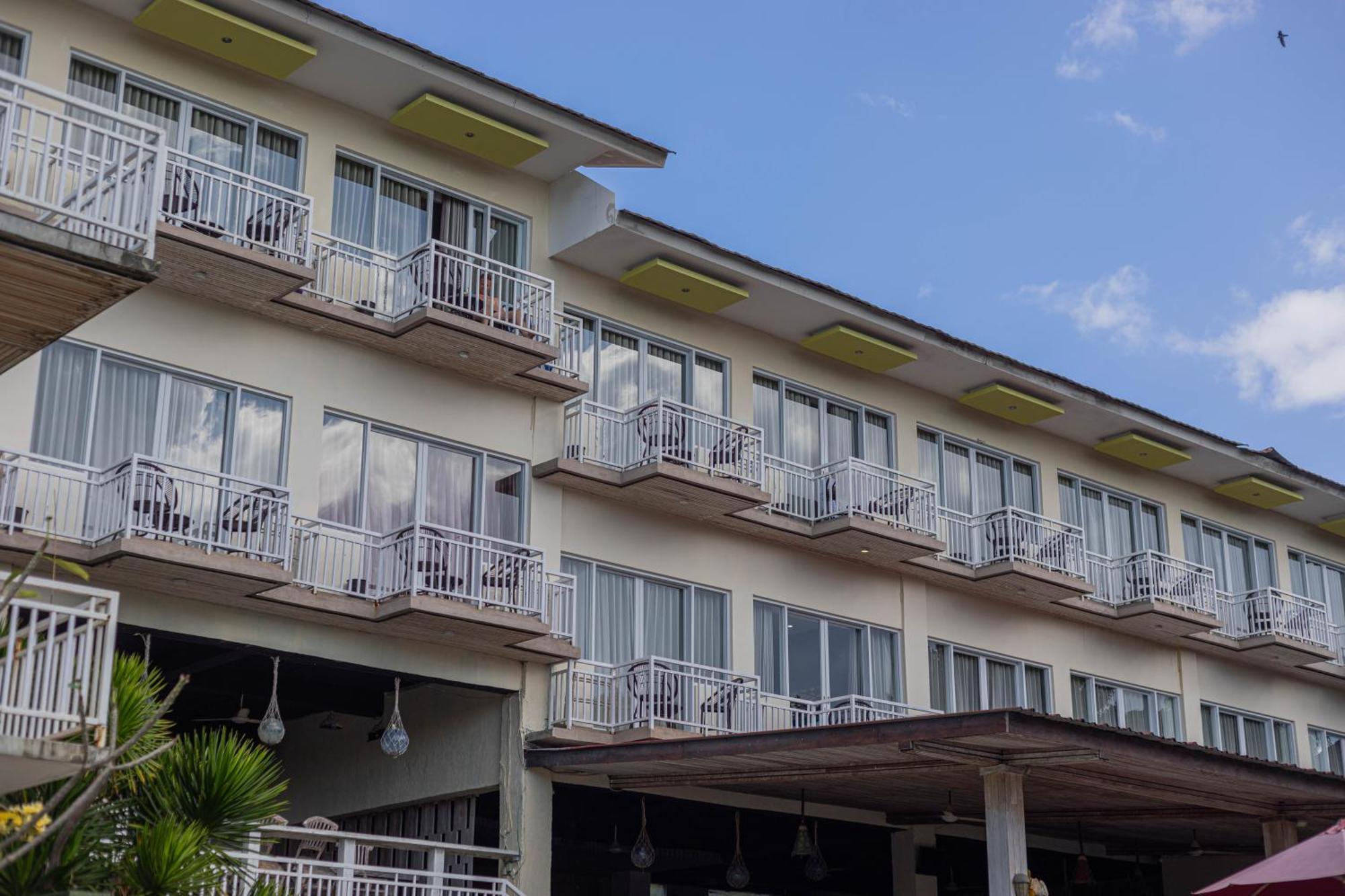 The Tanis Beach Resort Nusa Lembongan Exterior photo