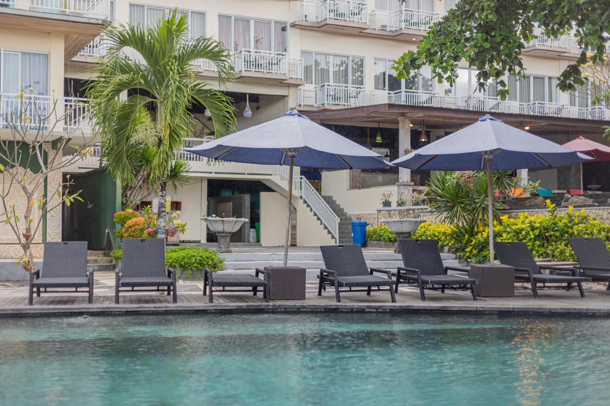The Tanis Beach Resort Nusa Lembongan Exterior photo