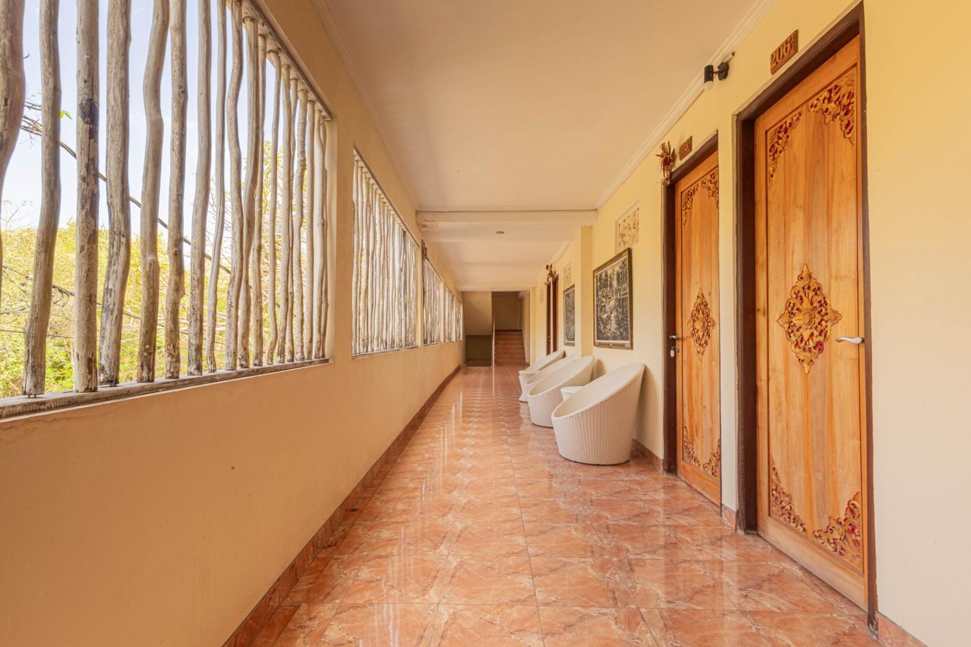 The Tanis Beach Resort Nusa Lembongan Exterior photo